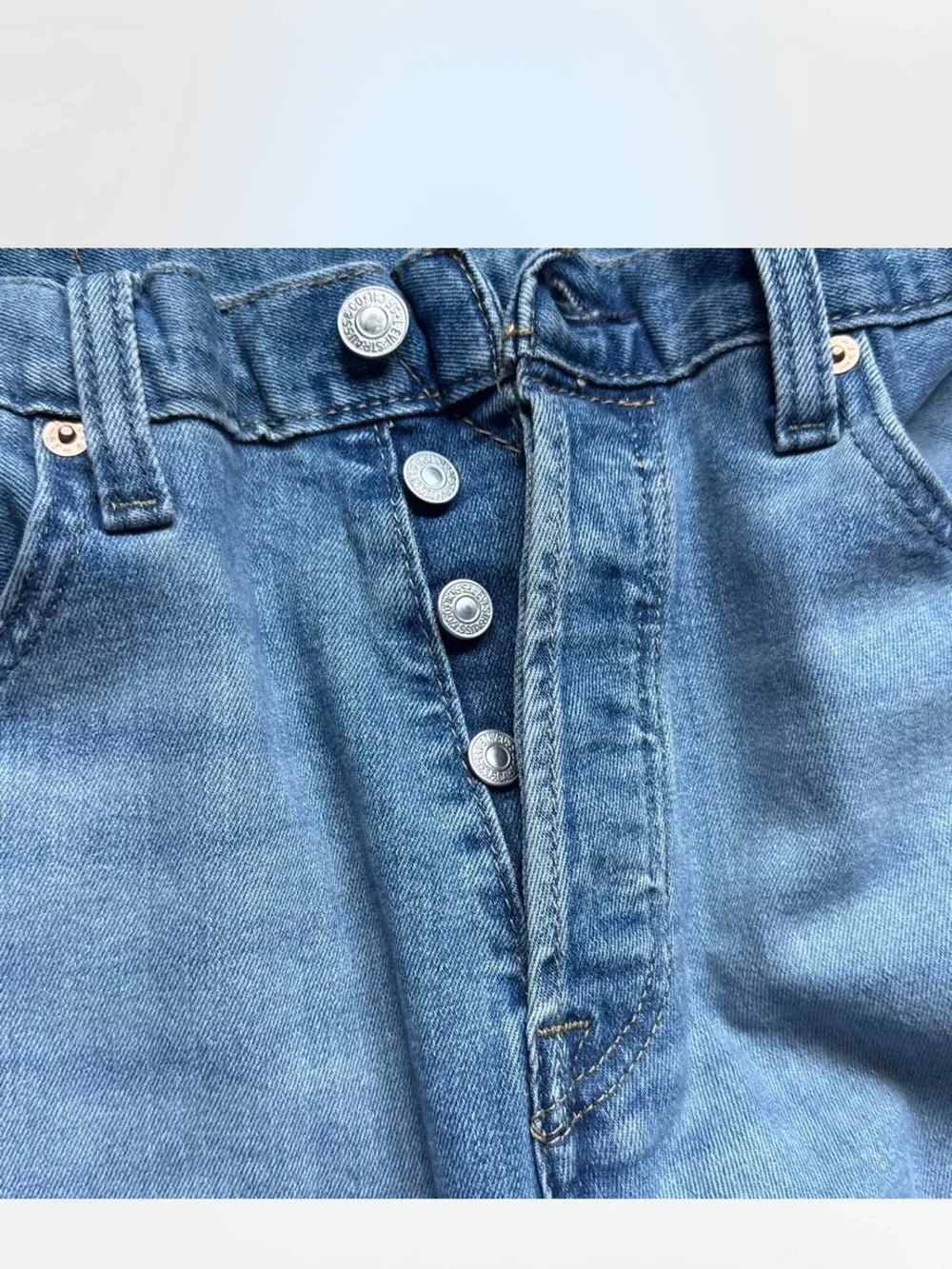 Vintage Levi's 501 Button Fly Jeans W32 L29